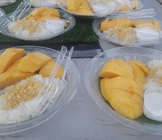 ข้าวเหนียวมะม่วงขวัญเมือง อร่อยจนต้อง ‘ติดดาว’ (คลิป)