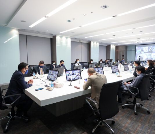 คปภ. เปิดกลุ่มไลน์ War Room : COVID # OIC นำระบบประกันภัยเยียวยา 24 ชั่วโมง