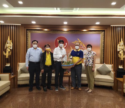 นายกสมาคมผู้สื่อข่าวไทย–จีน สวัสดีปีใหม่ไทย เลขาธิการ สมาคมวัฒนธรรมและเศรษฐกิจไทย-จีน