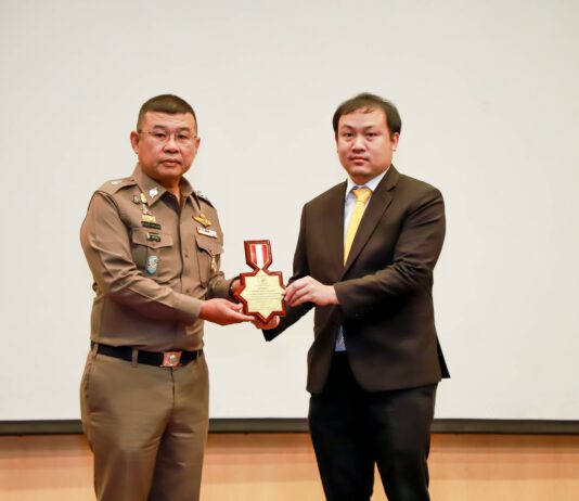 วิริยะประกันภัย รับโล่รางวัลเกียรติยศตำรวจไทย ประจำปี 2564-2565