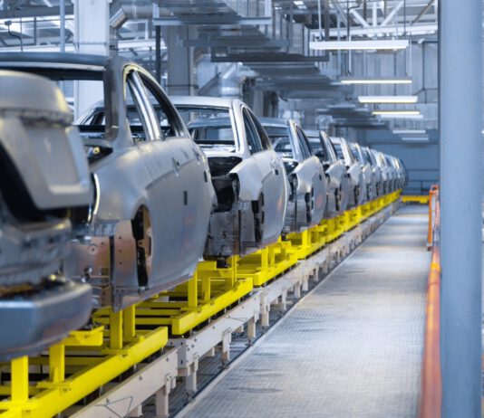 Dow เปิดตัวนวัตกรรมเคลือบพื้นห้องโดยสารรถยนต์ ลดเสียงรบกวน ช่วยรถน้ำหนักเบา