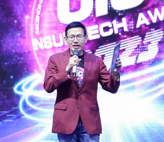 เลขาธิการ คปภ. มอบรางวัลสุดยอดนวัตกรรมเทคโนโลยีด้านการประกันภัย “OIC InsurTech Award 2023”