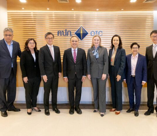 ผู้บริหารระดับสูง กรุงไทย–แอกซ่า ประกันชีวิต เข้าพบเลขาธิการ สำนักงาน คปภ. เนื่องในโอกาสวันขึ้นปีใหม่ และร่วมแสดงความยินดี