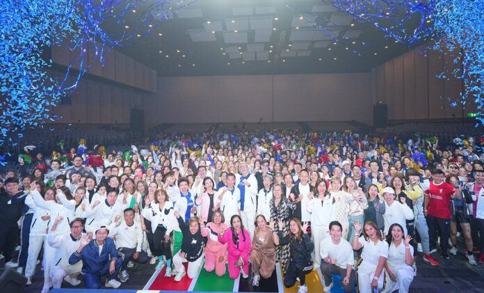 AZAY_Kick off -1