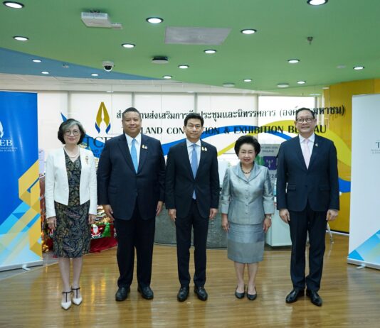 รองนายกรัฐมนตรีเยี่ยมชมสำนักงานทีเส็บ