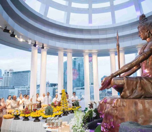 กลุ่มบีเจซี บิ๊กซี จัดพิธีสถาปนาองค์พระศิวะ ณ บิ๊กซี ซูเปอร์เซ็นเตอร์ สาขาราชดำริ ชั้น 7
