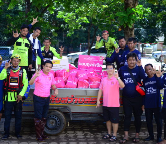 ออมสิน x กู้ภัยสว่างสรรเพชญ 30-00 ช่วยผู้ประสบภัยน้ำท่วม จัด GSB 8 BOAT RIDER ส่งเสบียงถึงประตูบ้าน