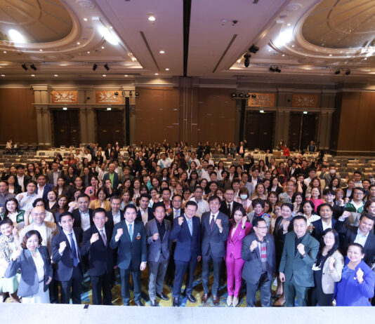 โตเกียวมารีนประกันชีวิต คิกออฟไตรมาส 4 Breaking Barriers