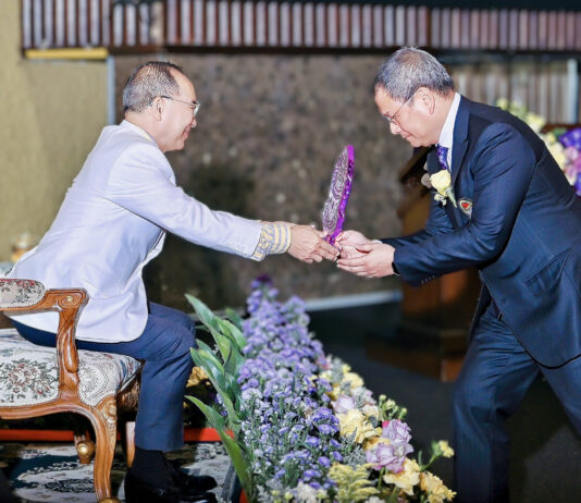 CEO ไทยกรุ๊ป รับรางวัลศิษย์เก่าผู้ทำคุณประโยชน์ รร.กรุงเทพคริสเตียน