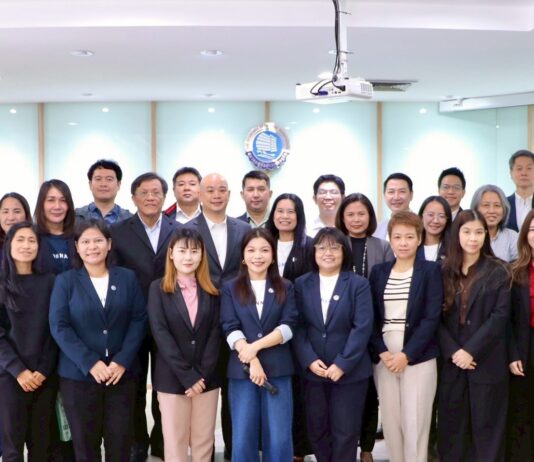 ปิโตรเคมี-พลาสติก ส.อ.ท. ร่วม ส.ผู้สื่อข่าวเศรษฐกิจถกผลกระทบภาษีทรัมป์ ชงรัฐออกมาตรการป้องสินค้าทะลักเข้าไทย พร้อมเสริมแกร่งดันอุตฯ สู่ New S-Curve