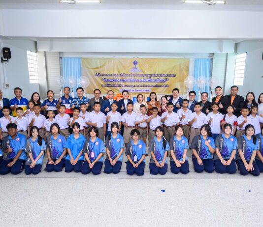 ไทยประกันชีวิต มอบสิ่งของสนับสนุนการศึกษาในโครงการ “สำนักงาน คปภ. รวมพลังภาคประกันภัย รวมใจเพื่อการศึกษา”