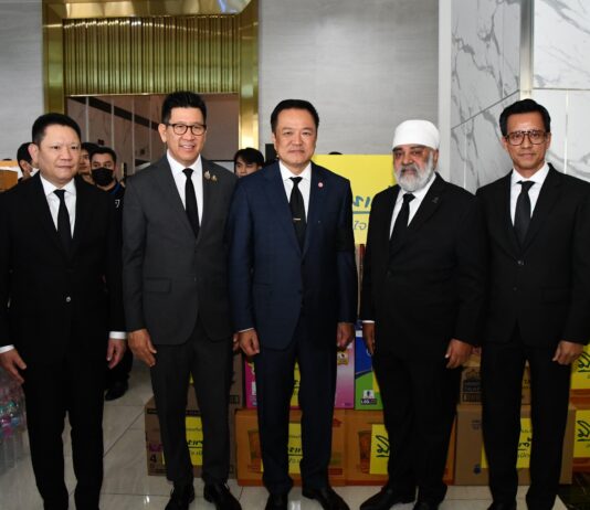 มิตรแท้ประกันภัย ร่วมกับสำนักงาน คปภ. ส่งมอบสิ่งของอุปโภคบริโภคเพื่อช่วยเหลือผู้ประสบอุทกภัยภาคใต้ ผ่านศูนย์อำนวยการช่วยเหลือเครือข่ายวายุภักษ์ กระทรวงการคลัง