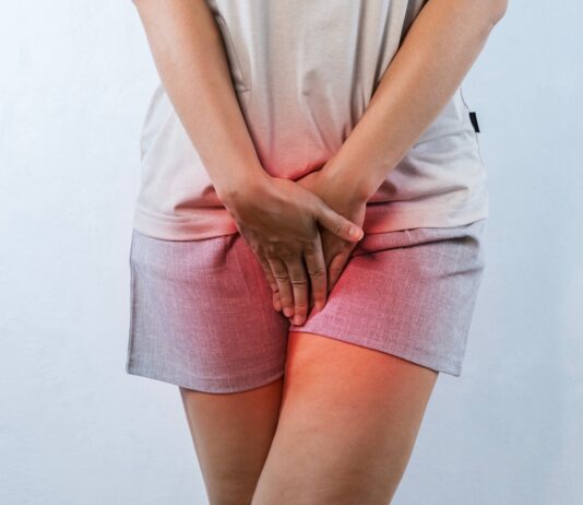 ผู้หญิงปัสสาวะเล็ด อาจไม่ใช่เรื่องเล็ก แพทย์ รพ.วิมุต เตือนเสี่ยง “มดลูกหย่อน”