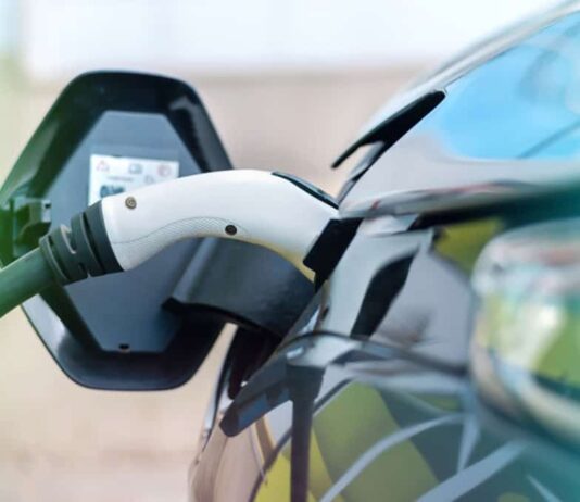 ฝันร้ายคนใช้ EV! ปี 69 คปภ. สั่งรื้อเกณฑ์ใหม่ ใครขับแย่จ่ายอ่วม