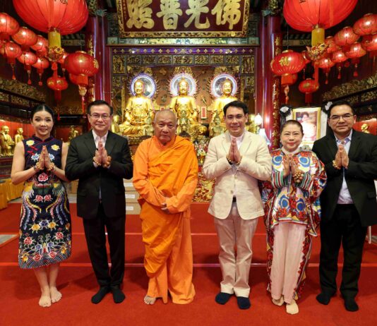 ทิพยประกันภัย กราบถวายปฏิทิน “พระพุทธนิมิต” ประจำปี 2569 ณ วัดมังกรกมลาวาส (เล่งเน่ยยี่)