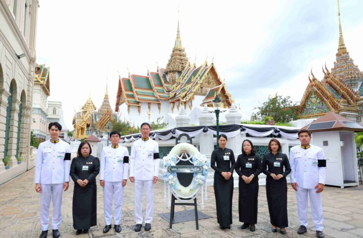 กรุงเทพประกันชีวิต ร่วมเป็นเจ้าภาพบำเพ็ญกุศล และวางพวงมาลาถวายสักการะ พระบรมศพสมเด็จพระนางเจ้าสิริกิติ์ พระบรมราชินีนาถ พระบรมราชชนนีพันปีหลวง