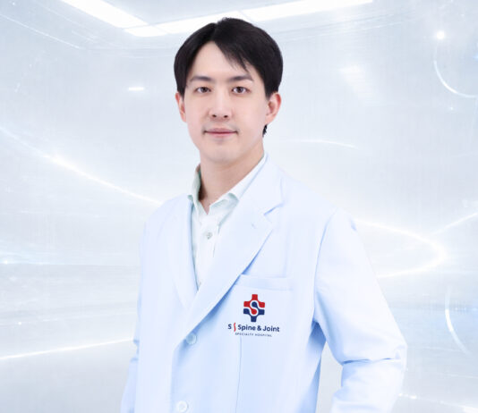 ปวดโคนนิ้วโป้ง กำมือแล้วเจ็บ อย่าชะล่าใจ แพทย์เตือนเสี่ยง “เดอกาแวง” โรคปลอกหุ้มเอ็นอักเสบจากการใช้งานซ้ำ