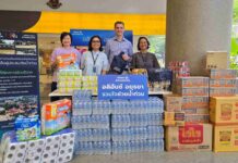 อลิอันซ์ อยุธยา ร่วมกับเพจอีจัน ส่งมอบสิ่งของจำเป็น ช่วยเหลือผู้ประสบภัยน้ำท่วม